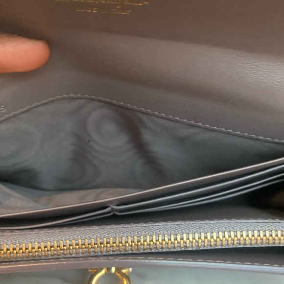 EUC Salvatore Ferragamo Wallet - Picture 5 of 8